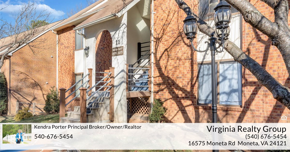 3277 Forest Ridge Rd, Roanoke, VA 24018